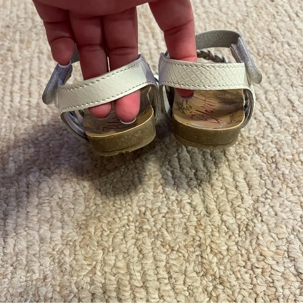 Toddler Girl’s Blowfish white strappy sandals size 7